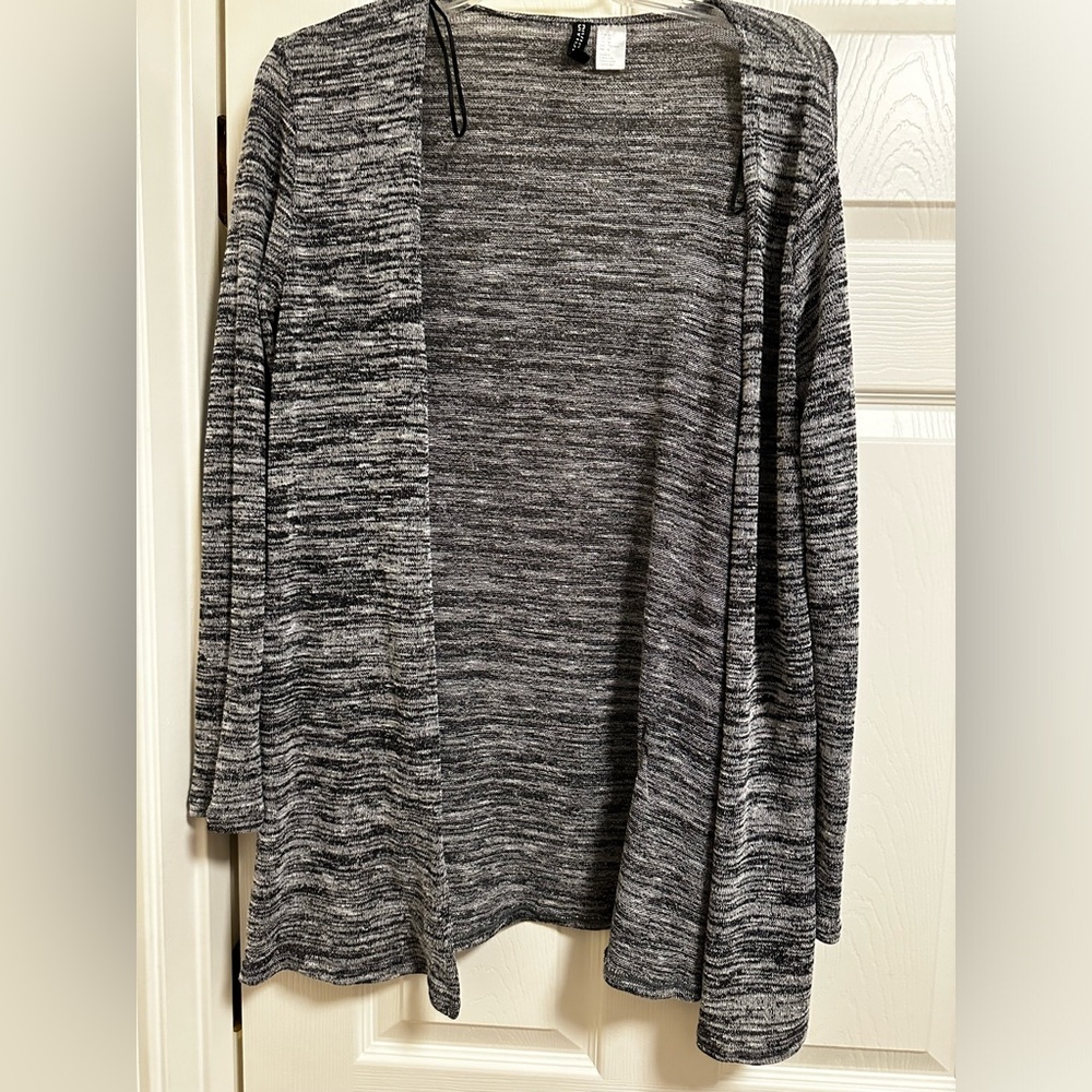Breazy cardigan